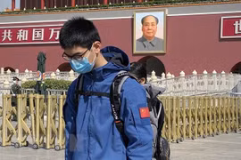 Video cả Trung Quốc im lặng trong 3 phút tưởng niệm nạn nhân COVID-19