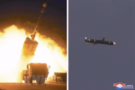 Hình ảnh do Hãng thông tấn KCNA đăng phát ngày 13/9/2021 cho thấy một tên lửa đạn đạo tầm xa thế hệ mới rời bệ phóng (ảnh trái) và bay trên bầu trời (ảnh phải). (Ảnh: YONHAP/TTXVN) 