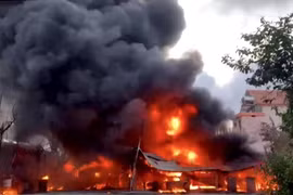 Hiện trường vụ cháy. (Ảnh: Lê Ngọc Phước/TTXVN)