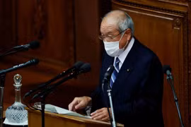Bộ trưởng Tài chính Nhật Bản Shunichi Suzuki. (Ảnh: Reuters) 