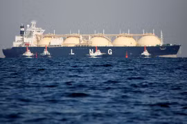 Một con tàu chở LNG. (Ảnh: Reuters) 