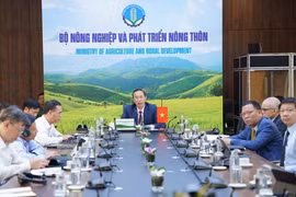 Thứ trưởng Bộ Nông nghiệp và Phát triển nông thôn Phùng Đức Tiến tham dự hội nghị tại điểm cầu Việt Nam.(Ảnh: TTXVN)
