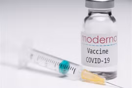 Vắcxin ngừa COVID-19 của tập đoàn dược phẩm Mỹ Moderna. (Ảnh: AFP/TTXVN) 