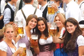 Đức: Ít nhất 6 triệu thùng bia sẽ được tiêu thụ tại Oktoberfest 2023