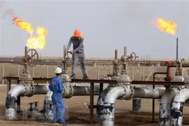 Một cơ sở lọc dầu tại Nasiriyah, Iraq. (Ảnh: AFP/TTXVN) 
