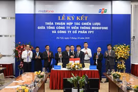 Lễ ký kết thỏa thuận hợp tác chiến lược giữa Mobifone và FPT. (Ảnh: MobiFone)