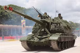 Binh sỹ Venezuela tham gia lễ duyệt binh ở Caracas, ngày 5/7. (Ảnh: AFP/TTXVN)