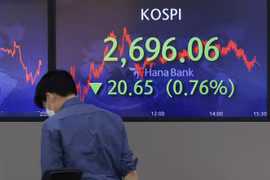 Bảng chỉ số chứng khoán tại Seoul, Hàn Quốc. (Ảnh: Yonhap/TTXVN)