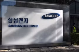 Biểu tượng Samsung tại trụ sở ở Seoul, Hàn Quốc. (Ảnh: AFP/TTXVN)
