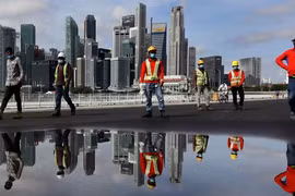 Lao động nhập cư tại Singapore đã được nới lỏng hạn chế đi lại. (Nguồn: Getty Images)