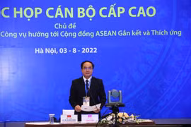 Thứ trưởng Bộ Nội vụ Vũ Chiến Thắng phát biểu tại Hội nghị Hợp tác ASEAN về các vấn đề công vụ lần thứ 21. (Ảnh: Văn Điệp/TTXVN)