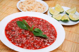 Lại có một bệnh nhân ở Đắk Lắk mắc liên cầu lợn do ăn tiết canh