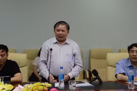 Thứ trưởng Bộ Giáo dục và Đào tạo Bùi Văn Ga dẫn đầu Đoàn công tác làm việc với Ủy ban Nhân dân thành phố Đà Nẵng về công tác đảm bảo an toàn kỳ thi THPT Quốc gia năm 2017. (Ảnh: Cao Phương/TTXVN)