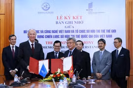 Lễ ký kết Bản ghi nhớ giữa WIPO và Bộ Khoa học và công Nghệ về việc xây dựng Chiến lược quốc gia về sở hữu trí tuệ của Việt Nam. (Nguồn: Bộ Khoa học và Công nghệ)
