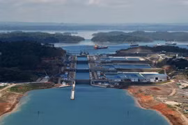 Dự án mở rộng, nâng cấp kênh đào Panama tại âu thuyền Gatun ở Colon, Panama. (Nguồn: AFP/TTXVN)