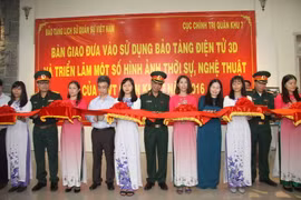 Quang cảnh lễ bàn giao. (Ảnh: Thanh Vũ/TTXVN)