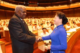 Chủ tịch Quốc hội Nguyễn Thị Kim Ngân và Chủ tịch Quốc hội Cuba Esteban Lazo Hernández. (Ảnh: Trọng Đức/TTXVN)