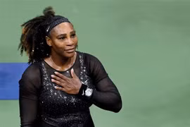 tay vợt Mỹ Serena Williams sau trận đấu với đối thủ Ajla Tomljanovic của Australia tại vòng 3 giải quần vợt Mỹ Mở rộng 2022 (US Open) ở New York, Mỹ ngày 3/9. (Ảnh: AFP/TTXVN)