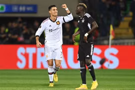 Cristiano Ronaldo (trái) trong trận đấu tại Giải UEFA Europa League ở Chisinau, Moldova, ngày 15/9. (Ảnh: AFP/TTXVN)