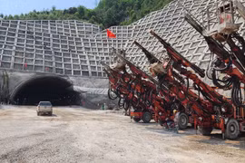 Hầm Sơn Triệu được thi công về đích trước 1 tháng so với tiến độ. (Ảnh: Sỹ Thắng/TTXVN)