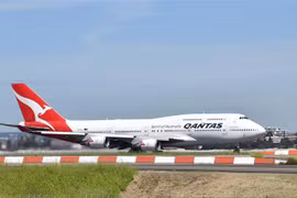 Máy bay của hãng hàng không Qantas Airways tại sân bay Sydney, Australia. (Ảnh: AFP/TTXVN)