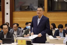 Ông Tô Ân Xô, Chánh văn phòng, Người Phát ngôn Bộ Công an trả lời làm rõ một số nội dung các phóng viên nêu. (Ảnh: TTXVN)