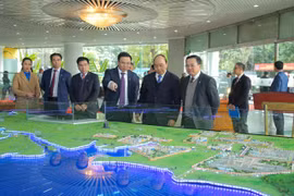 Lãnh đạo Đảng và Nhà nước thăm và làm việc với PetroVietnam. (Ảnh: PV/Vietnam+)