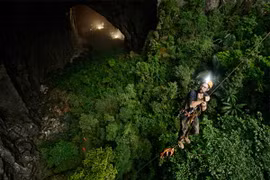 Du khách ngóng chờ tham quan hang động lớn nhất thế giới