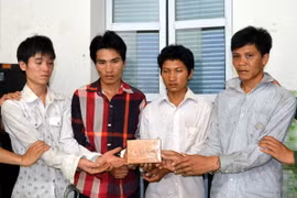 Lai Châu: Bắt quả tang bốn đối tượng mua bán trái phép chất ma túy