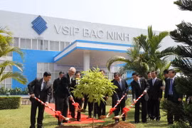 Củng cố hơn nữa quan hệ Đối tác chiến lược Việt Nam-Singapore