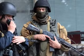 Lính Ukraine giao tranh ở cảng Mariupol, 8 người thiệt mạng