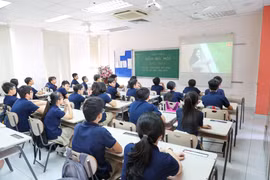 Sáng 5/9, cùng với 23 triệu học sinh cả nước, hơn 2,1 triệu HS Hà Nội đã cùng bước vào lễ khai giảng năm học mới 2020 - 2021. (Ảnh: Minh Sơn/Vietnam+) 
