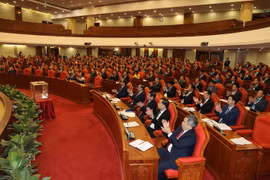 Các đồng chí Ủy viên Ban Chấp hành Trung ương khóa XIII dự Hội nghị lần thứ nhất Ban Chấp hành Trung ương Đảng Cộng sản Việt Nam khóa XIII. (Ảnh: Trí Dũng/TTXVN)