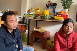 Vợ chồng chị L., cha mẹ cháu bé tử vong. (Nguồn: baogiaothong.vn)