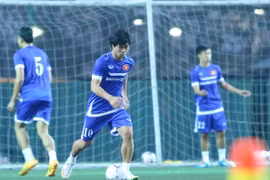 [Photo] U23 Việt Nam mệt nhoài, Công Phượng liên tiếp ‘nổ súng’