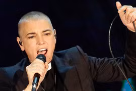 Sinéad O'Connor, ca sỹ kiêm nhạc sỹ tài năng của Ireland. (Nguồn: France24)