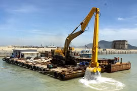 Hà Tĩnh động viên các chuyên gia, công nhân nước ngoài