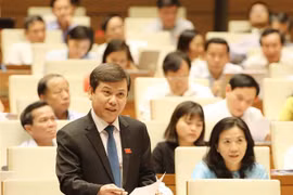 Viện trưởng Viện Kiểm sát nhân dân tối cao Lê Minh Trí trả lời chất vấn. (Ảnh: Phương Hoa/TTXVN)
