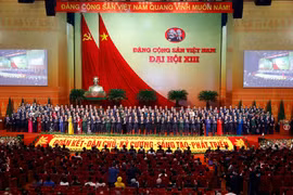 Ban Chấp hành Trung ương Đảng khóa XIII ra mắt Đại hội. (Ảnh: TTXVN)