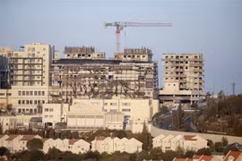 Các tòa nhà đang được xây dựng tại khu định cư Efrat ở thành phố Bethlehem, Bờ Tây. (Ảnh: AFP/TTXVN)