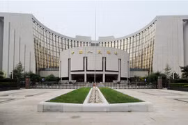 Trụ sở Ngân hàng Nhân dân Trung Quốc (PBoC) tại Bắc Kinh. (Ảnh: AFP/TTXVN)