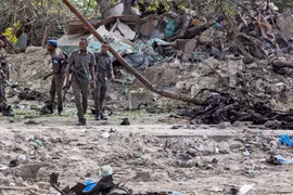 Hiện trường một vụ đánh bom ở Mogadishu, Somalia. (Nguồn: Reuters)