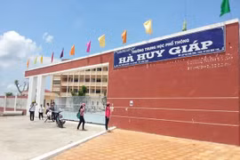 Cần Thơ: Nam học sinh tử vong sau khi rơi từ tầng cao tại trường