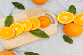 Giải cứu làn da khô ráp sau những ngày Hè bằng mặt nạ trái cây