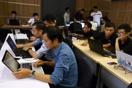 Một cuộc diễn tập tấn công mạng. (Ảnh: Minh Quyết/TTXVN)