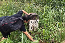 Vị trí đổ thải nằm cách xã Phúc Tiến 4km. (Ảnh: Sơn Bách/Vietnam+) 