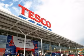 Tập đoàn bán lẻ Tesco giành lại quyền sở hữu 21 siêu thị ở Anh