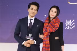 Cách nhau 11 tuổi, nhưng Song Seung Hun – Lưu Diệc Phi vẫn rất xứng đôi.