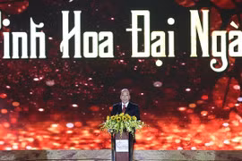 Chủ tịch Ủy ban Nhân dân tỉnh Đắk Lắk Phạm Ngọc Nghị phát biểu khai mạc buổi lễ. (Ảnh: Trọng Đạt/TTXVN)