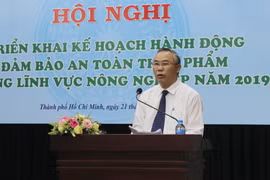 Ông Phùng Đức Tiến, Thứ trưởng Bộ Nông nghiệp và Phát triển nông thôn phát biểu chỉ đạo tại hội nghị. (Ảnh: Xuân Anh/TTXVN)